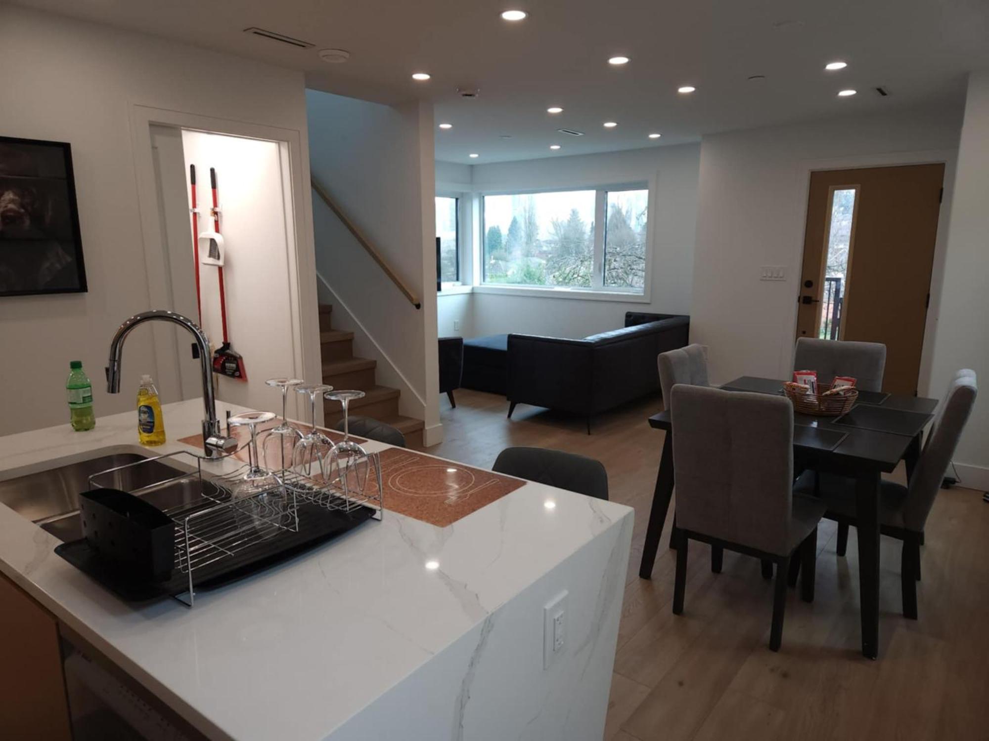 Signature Luxe Top-Floor Townhouse 2Br, 3Ba With Stunning Views Vancouver Exteriör bild